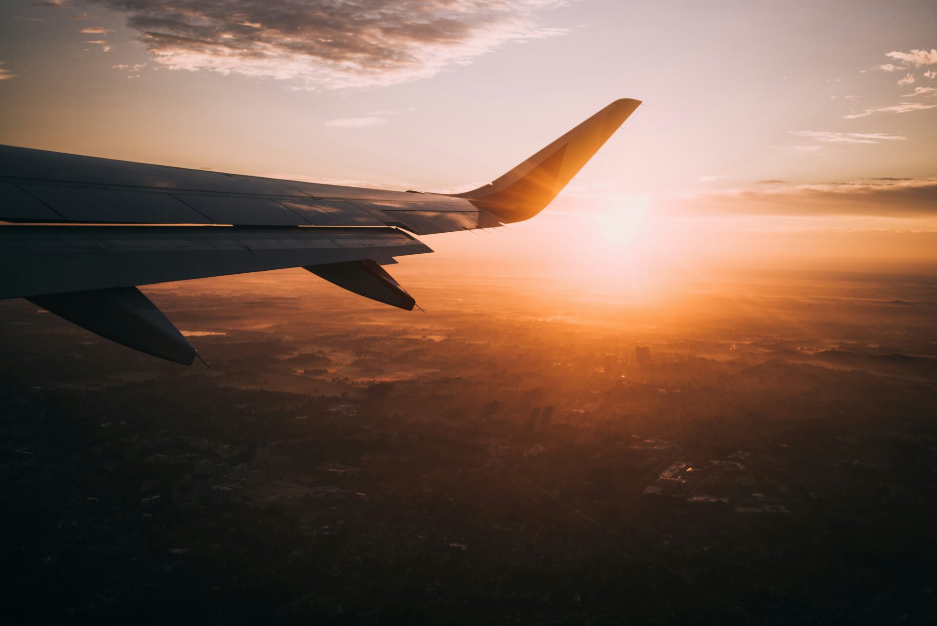travel_plane_international_marketing_portugal